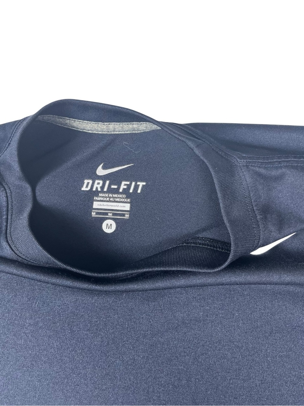 Nike Black Short Sleeve Dri-FIT Performance Tee black size M. SKU 154 - Picture 2 of 8